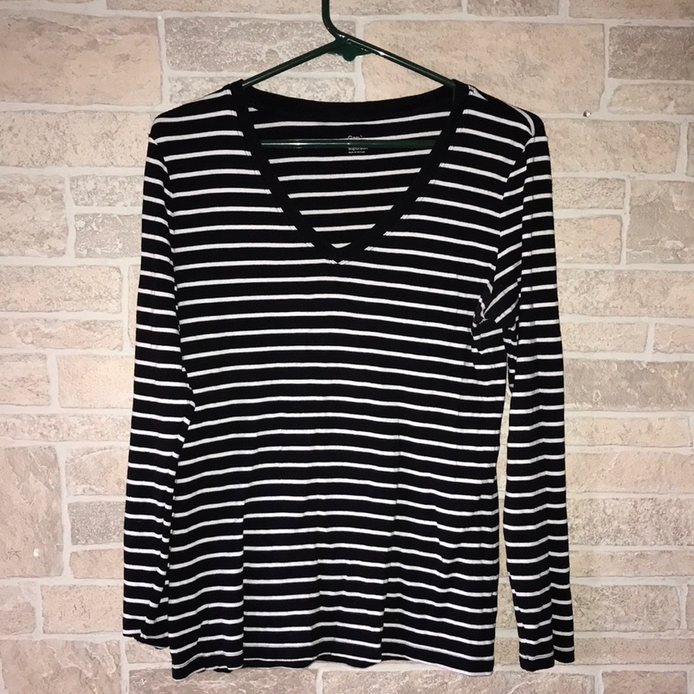 ✅Gap Super Soft V-Neck Long Sleeve Tee